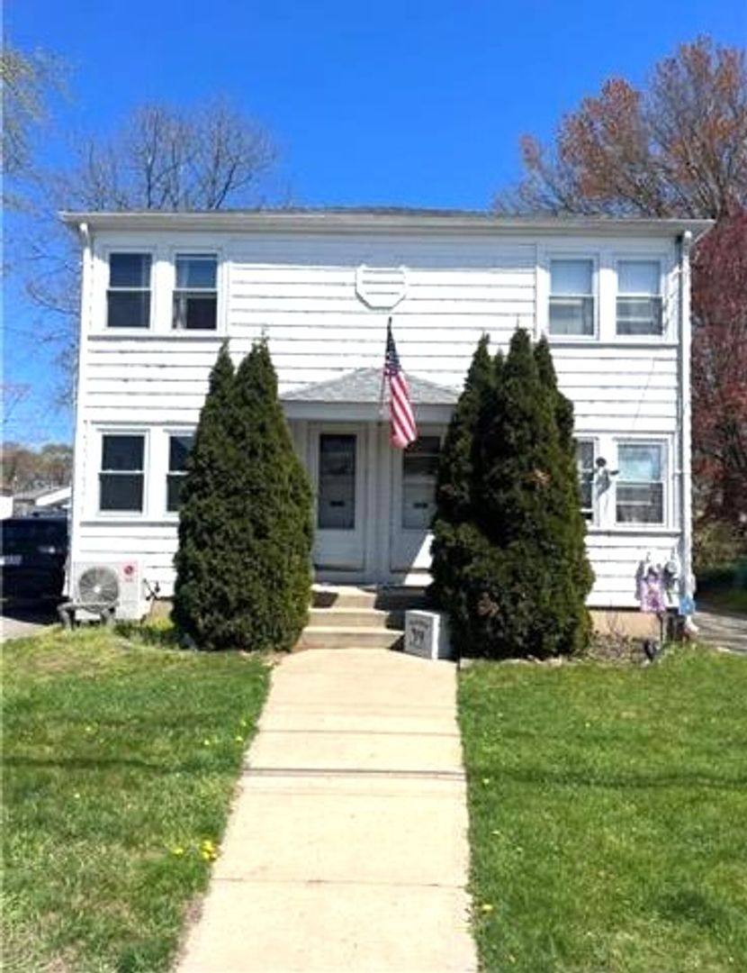 Townhouse for rent at 16 Intervale Rd, Cranston, RI 02910