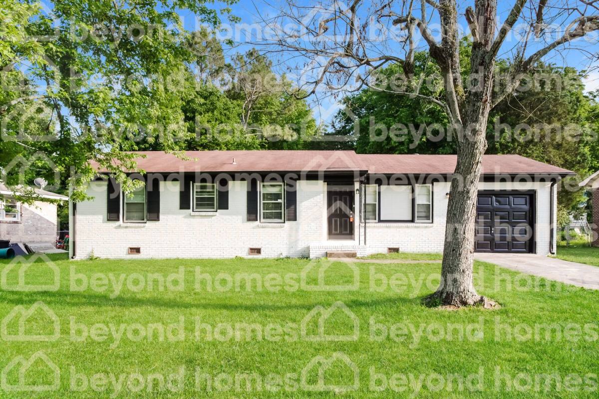 House for rent at 1004 Parcus Rd SE, Huntsville, AL 35803