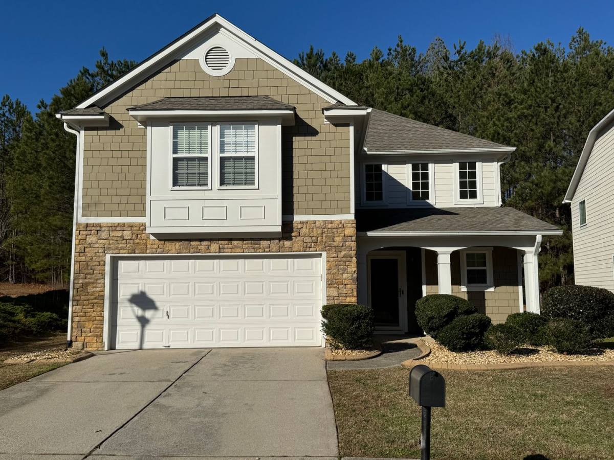 House for rent at 2120 Valley Creek Dr, Lithia Springs, GA 30122