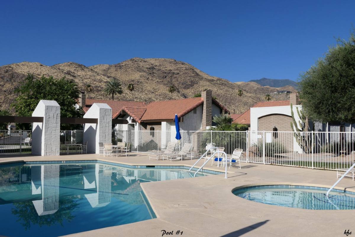 Apartment for rent at 2360 Miramonte Circle W, Palm Springs, CA 92264