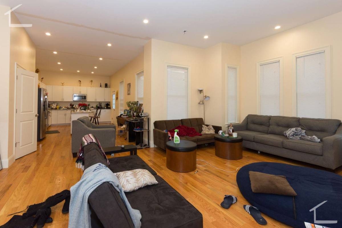 Townhouse for rent at 1 Griggs Place #A1, Allston, MA 02134