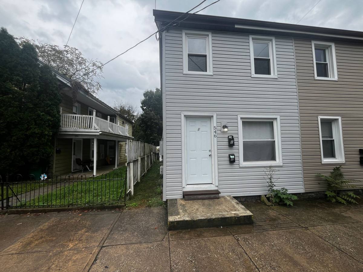 Apartment for rent at 546 S Main St, Chambersburg, PA 17201