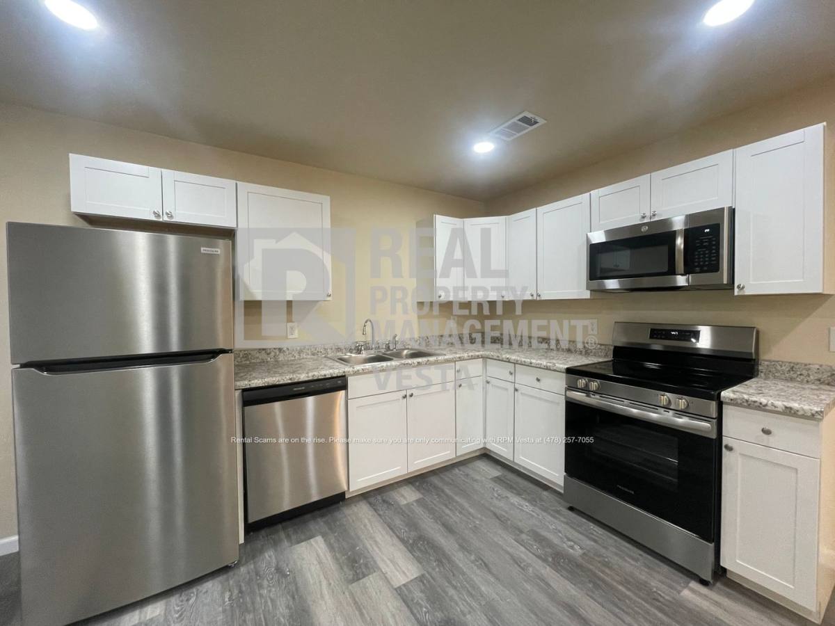 Townhouse for rent at 308 S Third St #3, Warner Robins, GA 31088