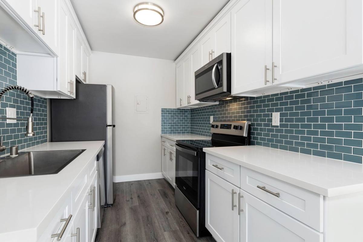 Apartment for rent at Addison Arms, 14320 Addison St, Sherman Oaks, CA 91423