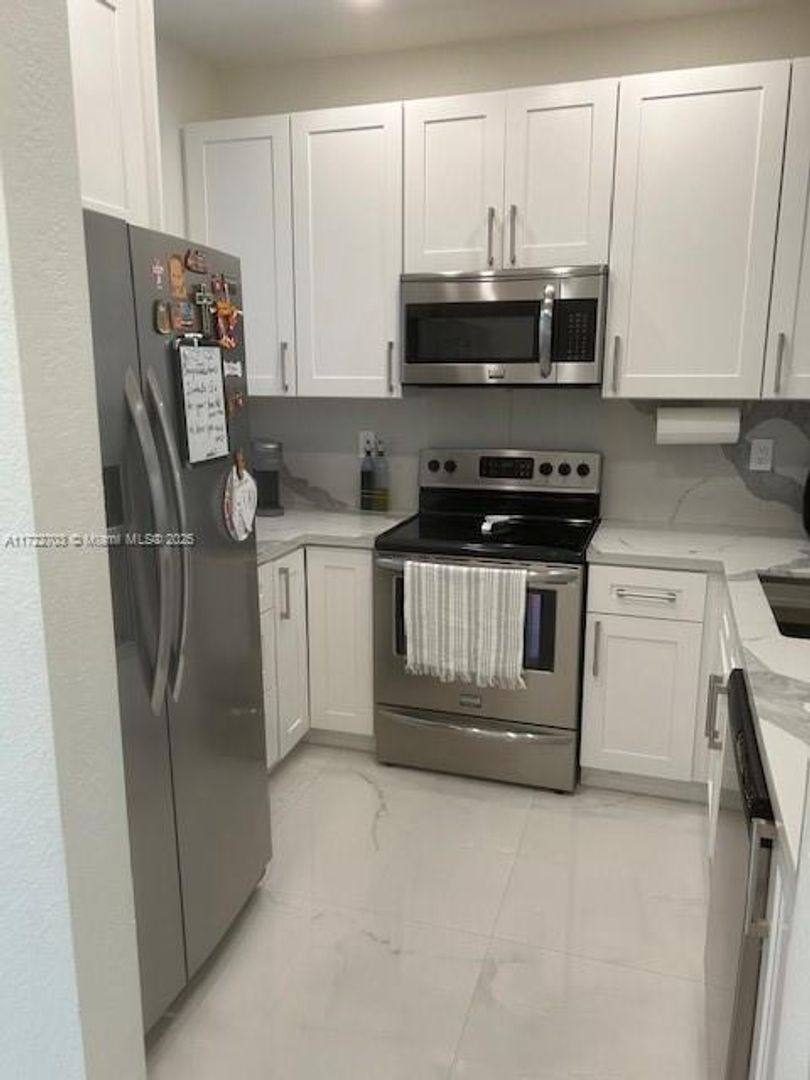 Townhouse for rent at 12775 SW 50th St, Hollywood, FL 33027