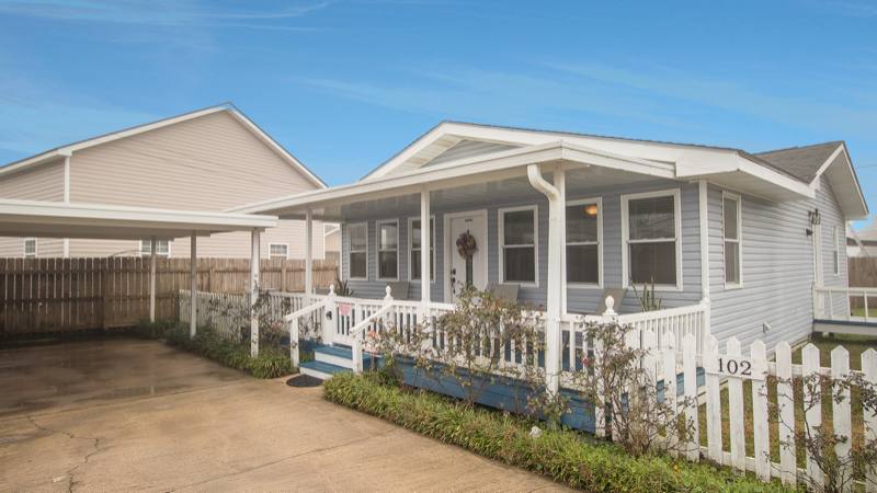 House for rent at 102 Cheney Lane, Bay Saint Louis, MS 39520