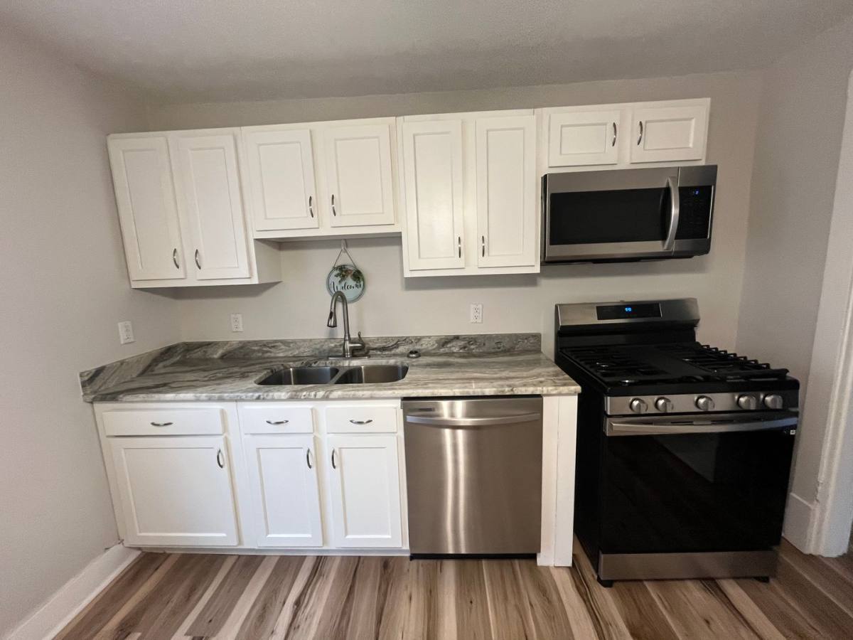 Apartment for rent at 3906 Southern Parkway, Louisville, KY 40214