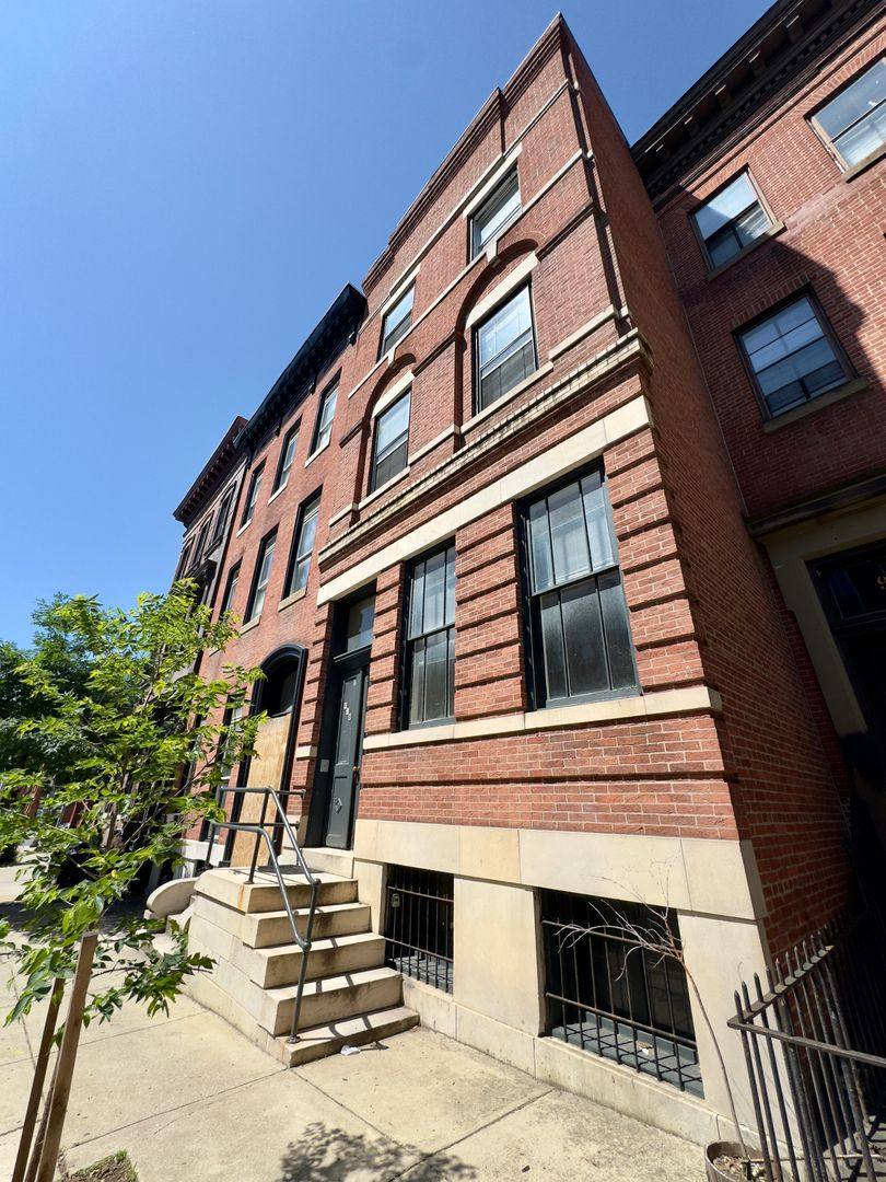 Apartment for rent at 908 N Calvert St, Baltimore, MD 21202