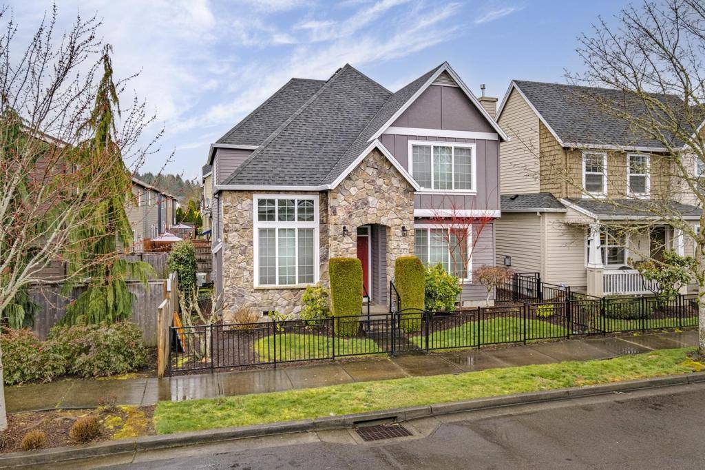 House for rent at 477 NE 62nd Ave, Hillsboro, OR 97124
