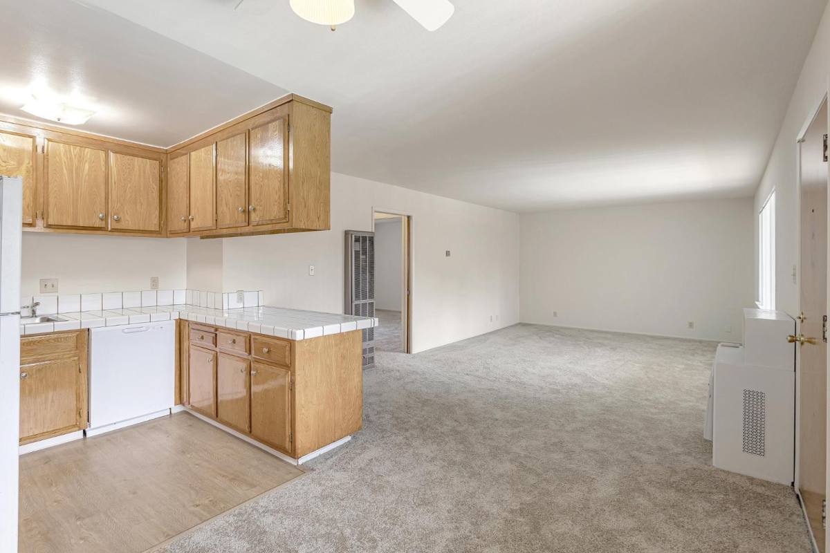 Apartment for rent at 160 W Hamiliton Ave, Campbell, CA 95008