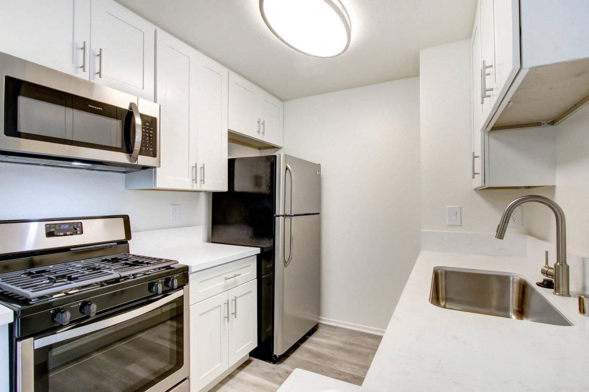 Apartment for rent at Laurel Canyon, 5760 Laurel Canyon #17, Valley Village, CA 91607