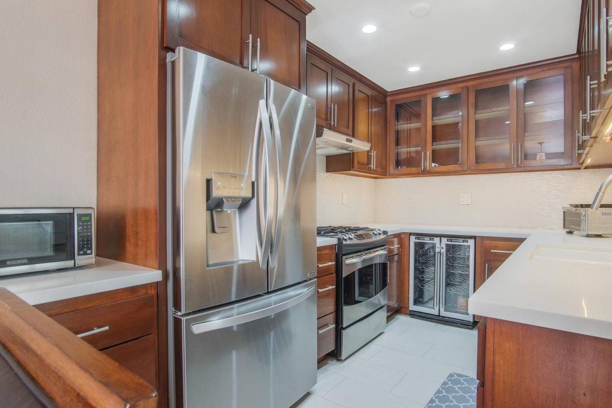 Apartment for rent at 3121 Colorado Ave - K #K, Santa Monica, CA 90404