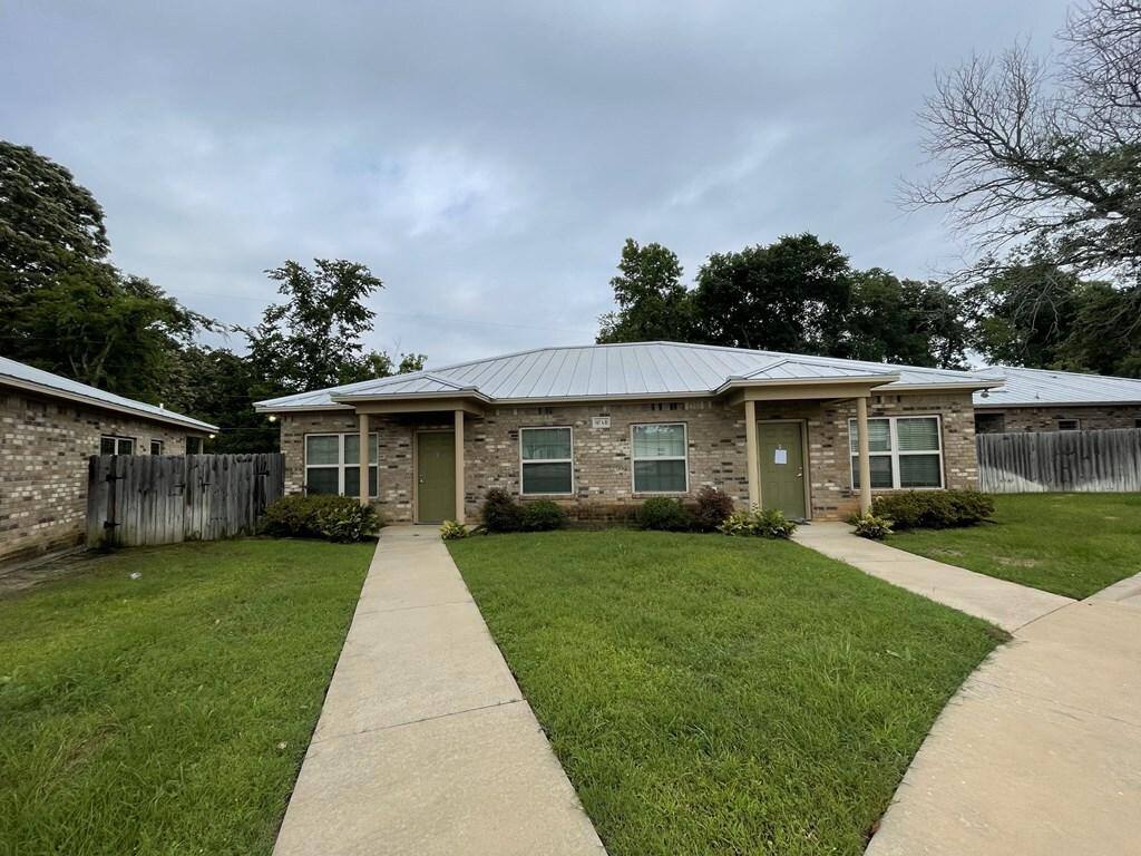 House for rent at 507 E Bryson Ave, Athens, TX 75751