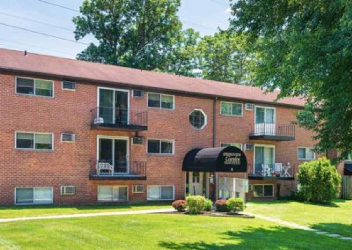 Apartment for rent at 8 Amosland Rd, Morton, PA 19070