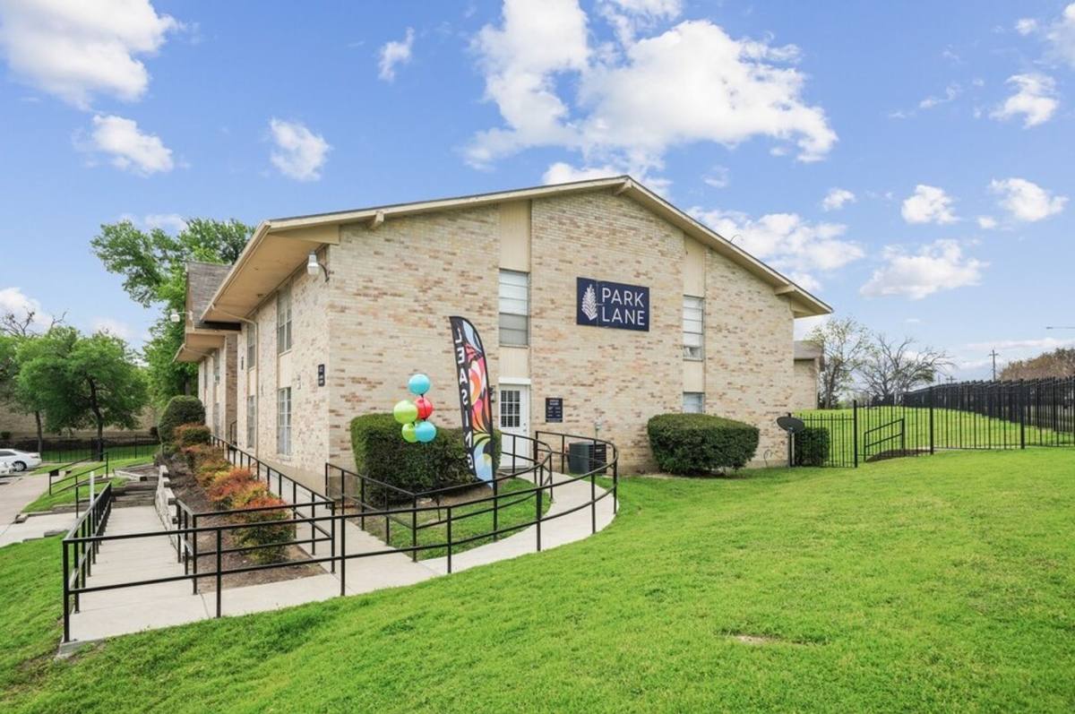 Apartment for rent at 6864 Larmanda St, Dallas, TX 75231