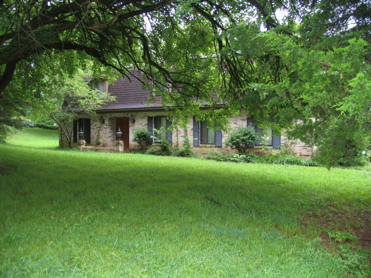 House for rent at 507 Colonial Circle, Starkville, MS 39759