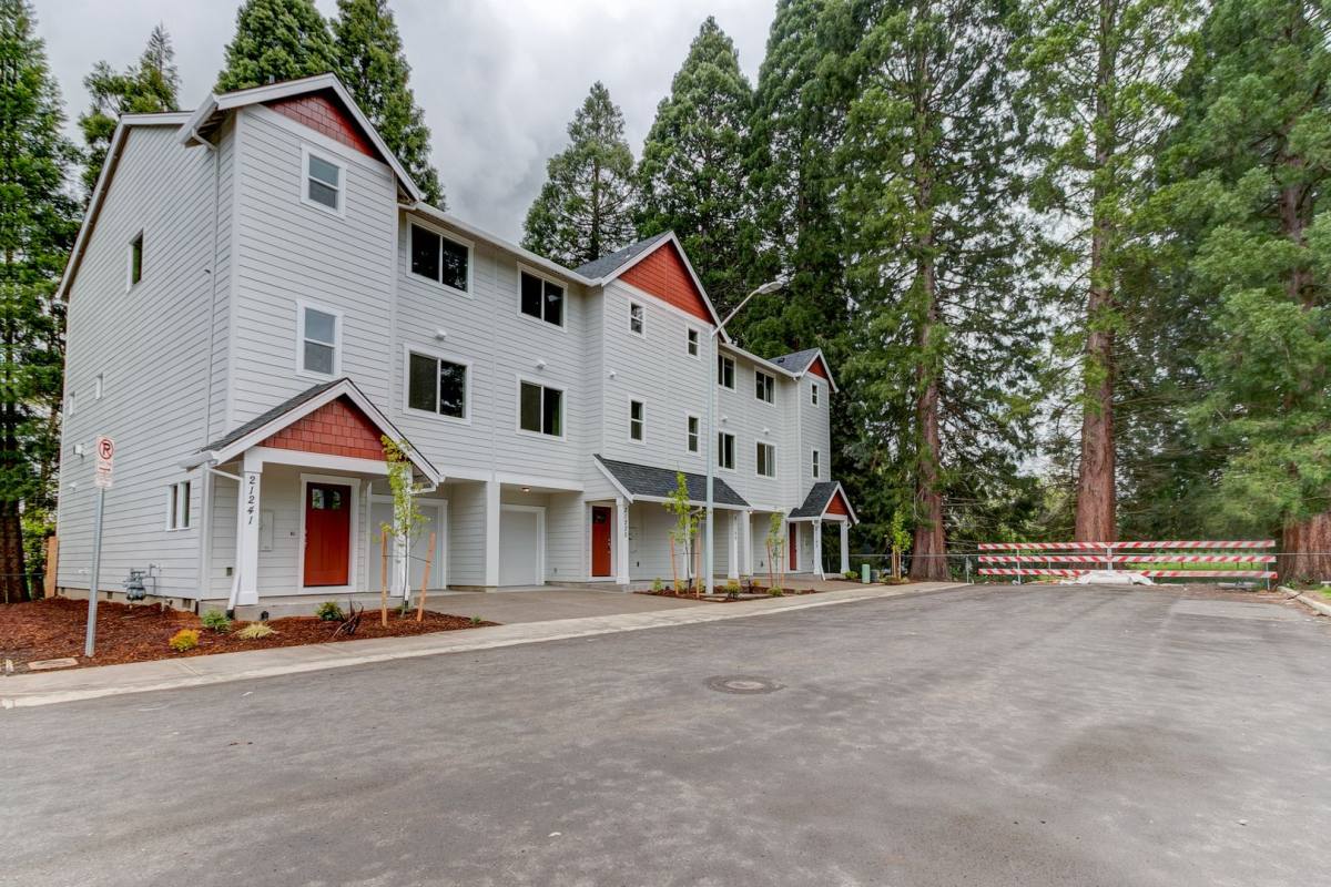 Townhouse for rent at 21367 SW Ortiz Lane, Beaverton, OR 97003