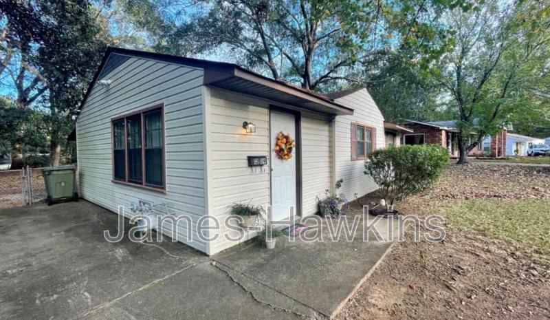 House for rent at 1209 Cottondale Rd, Montgomery, AL 36109