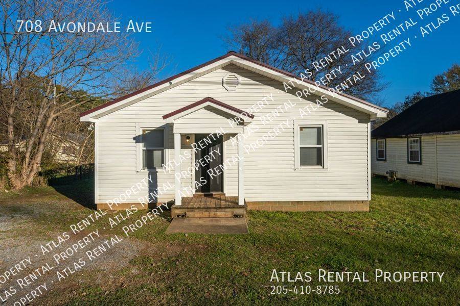 House for rent at 708 Avondale Ave, Sylacauga, AL 35150