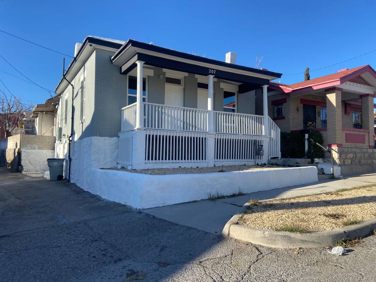 House for rent at 207 Randolph Dr, El Paso, TX 79902