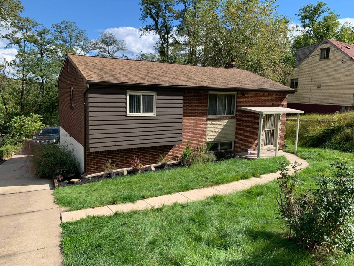 House for rent at 935 Jefferson Heights Rd, Pittsburgh, PA 15235