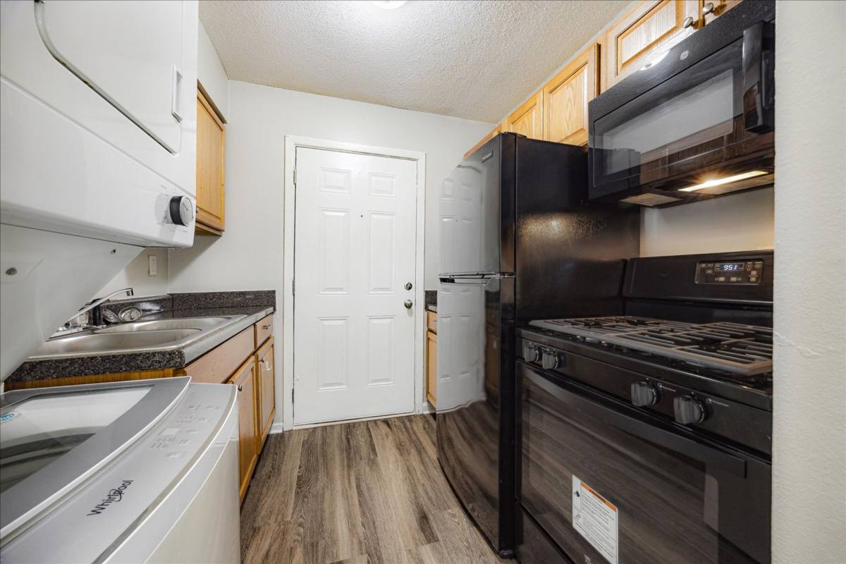 Holmes Pointe, 1594-1636 E Holmes Rd, Memphis, TN 38116 - Apartment for Rent - Image 9
