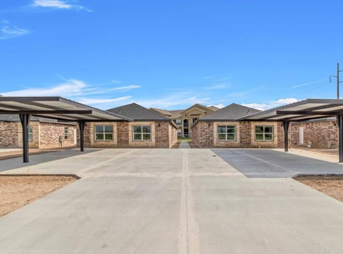 Townhouse for rent at 2508 E Israel Ave, Mission, TX 78573