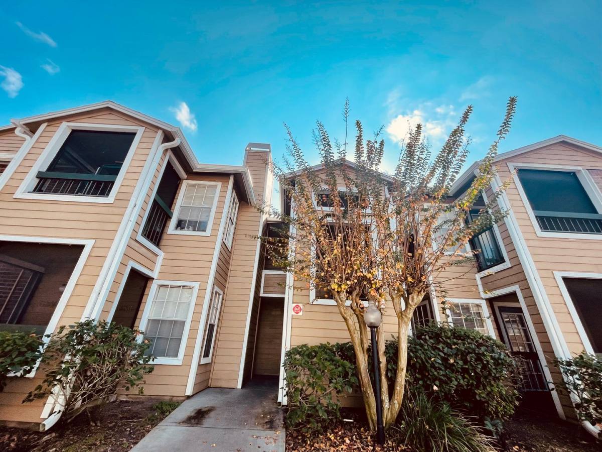 Condo for rent at 5530 Chrishire Way #D-101, Orlando, FL 32822