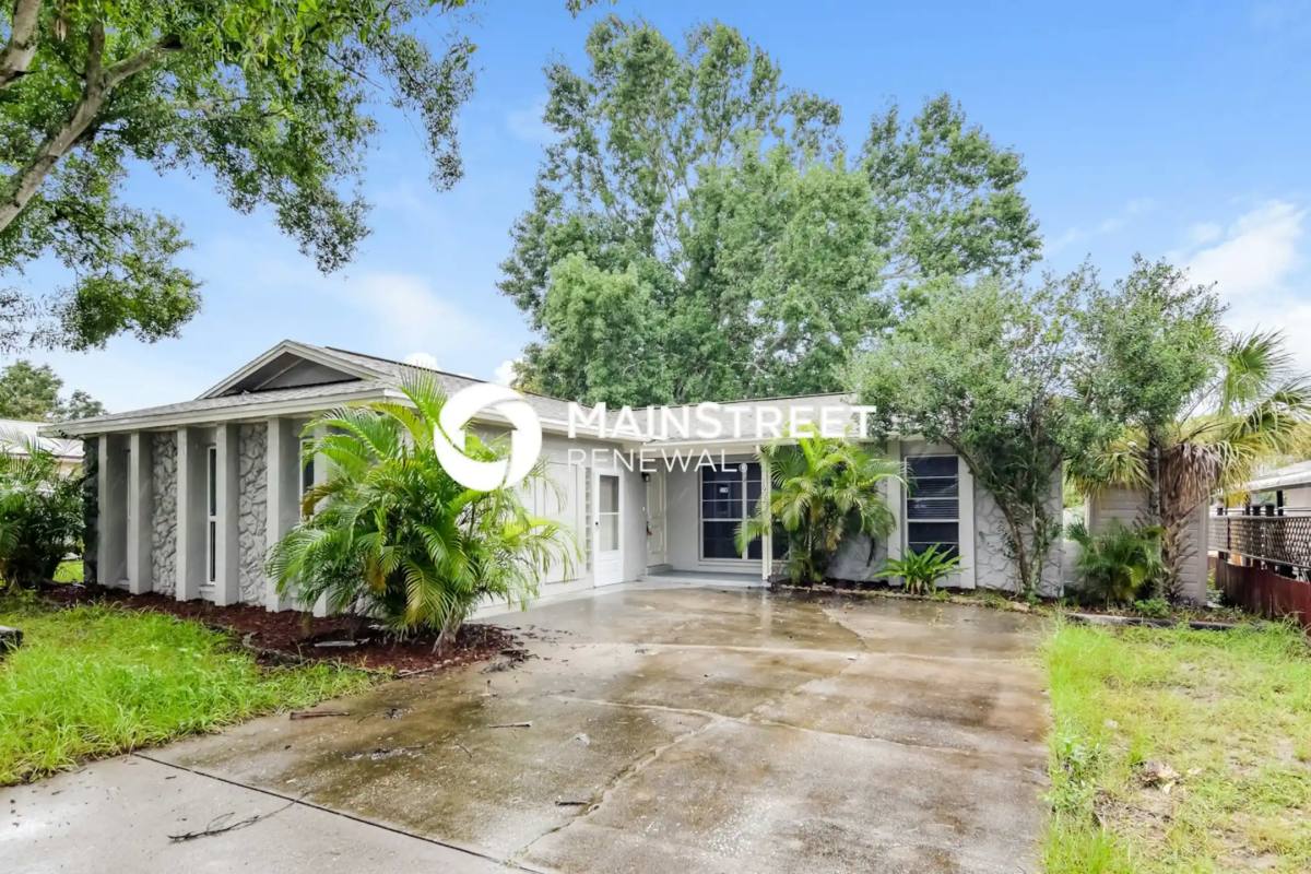 House for rent at 1602 Cromwell Dr, Tarpon Springs, FL 34689