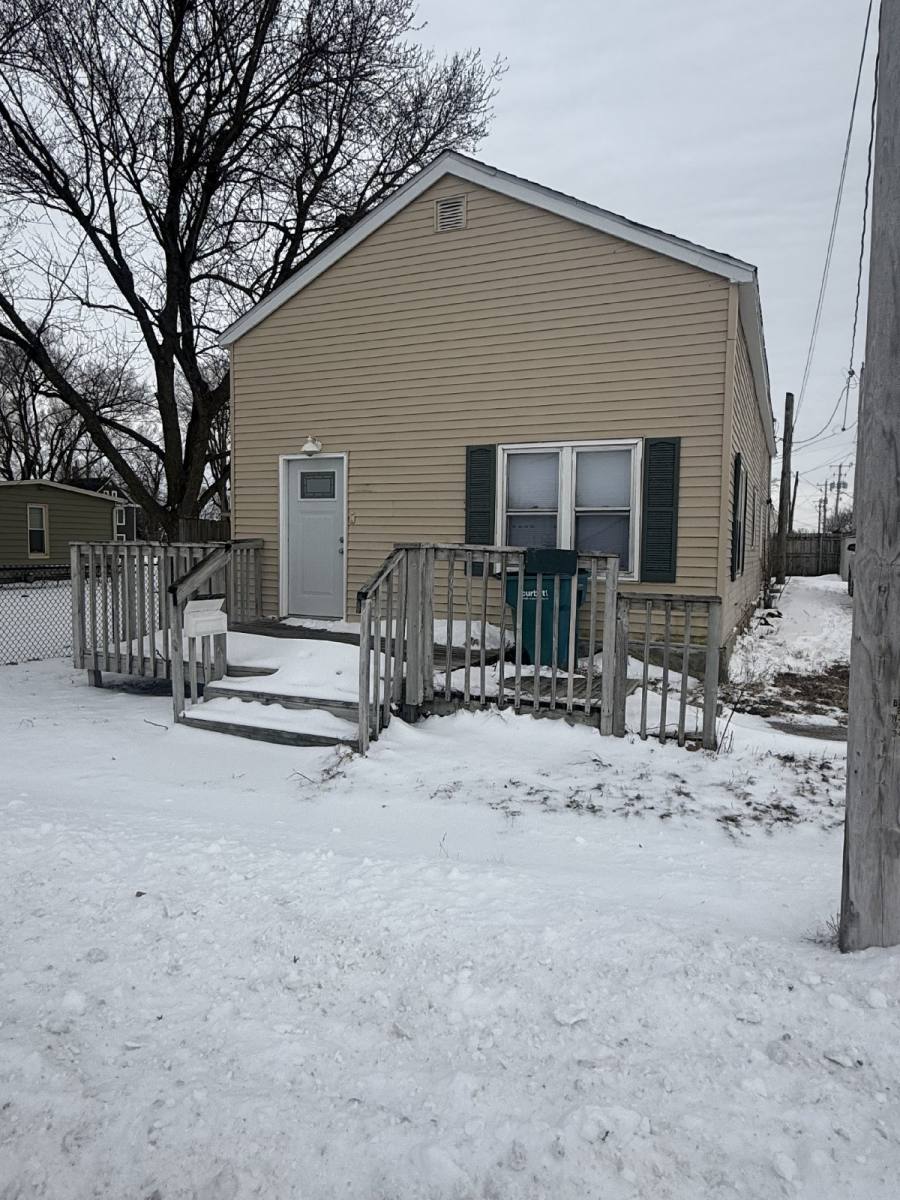 House for rent at 103 Railroad St SE, Bondurant, IA 50035