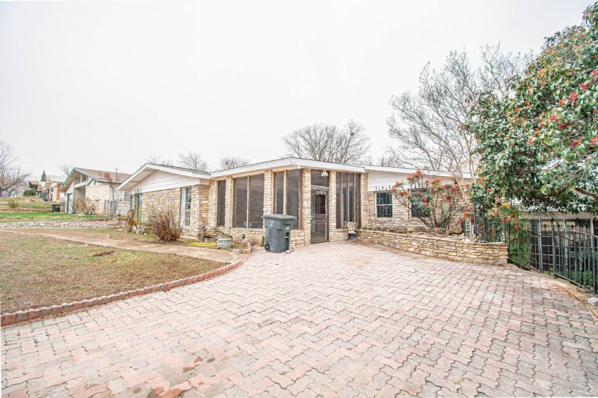 House for rent at 1806 Glendale Dr, Killeen, TX 76549