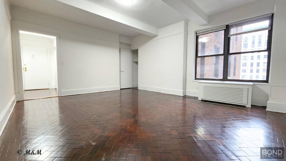 Apartment for rent at 160 W 73rd St #8E, New York, NY 10023