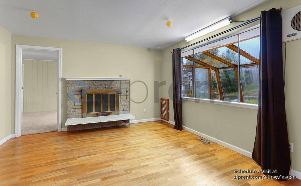House for rent at 14248 SE Eastgate Dr, Bellevue, WA 98006