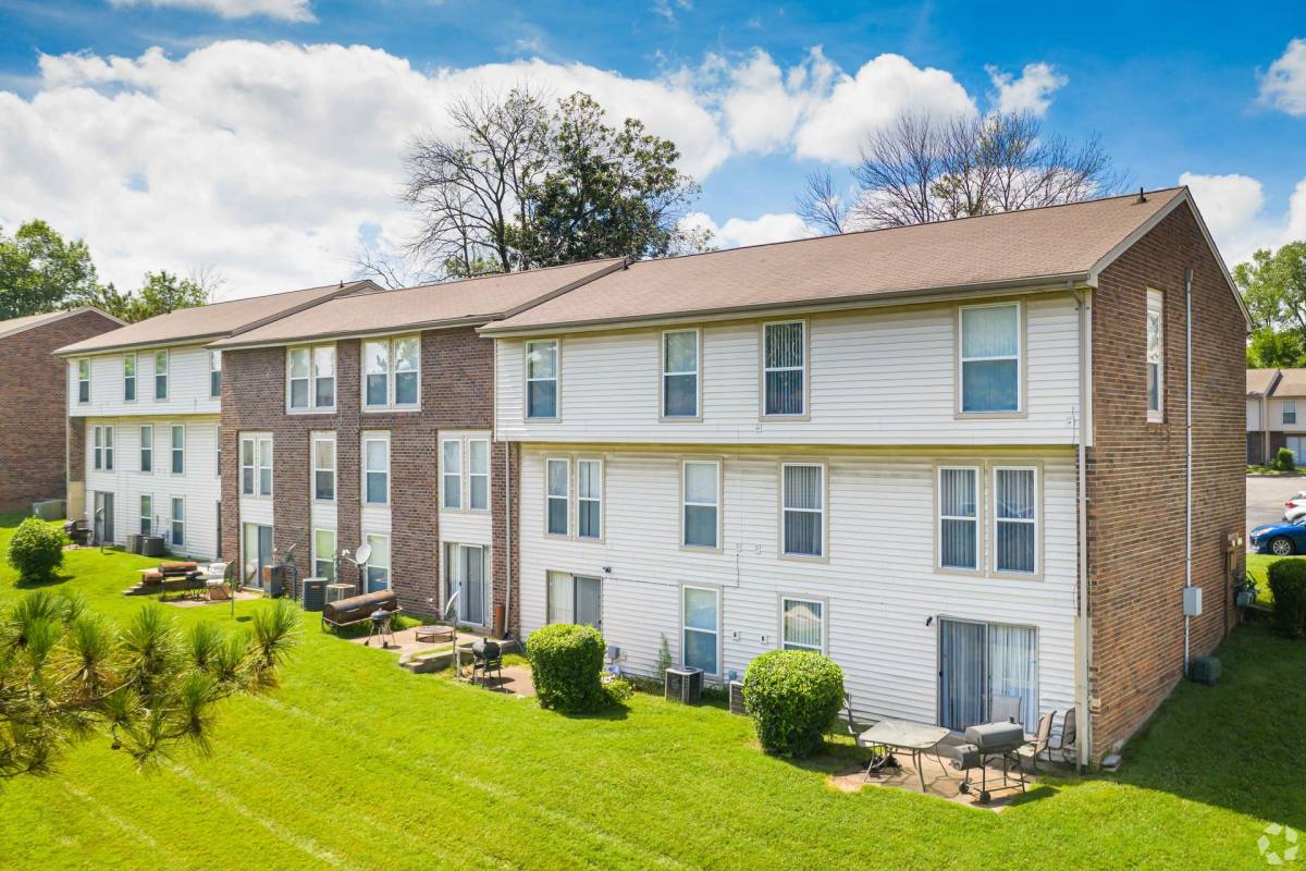 Townhouse for rent at 941 Pike Court, Saint Louis, MO 63138