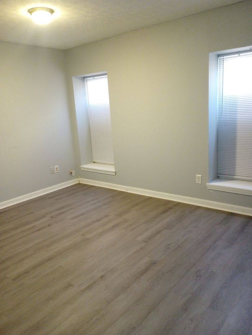 Apartment for rent at 1518 W Market, Louisville, KY 40203