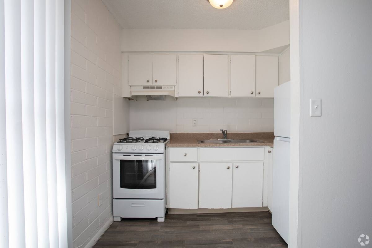 Apartment for rent at 919 N Alvernon Way, Tucson, AZ 85711