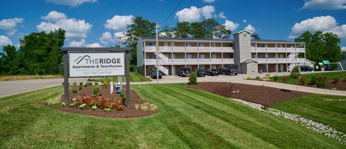Townhouse for rent at 5371 Big Tyler Rd, Charleston, WV 25313