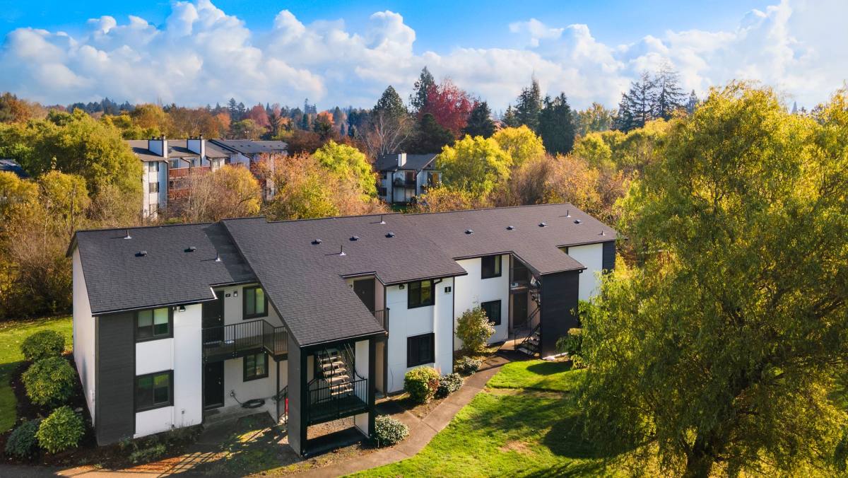 Apartment for rent at 14095 SW Walker Rd, Beaverton, OR 97005