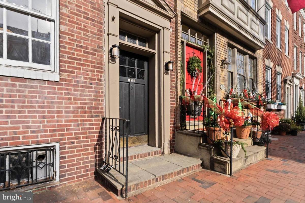 Apartment for rent at 623-625 Pine St, Philadelphia, PA 19106