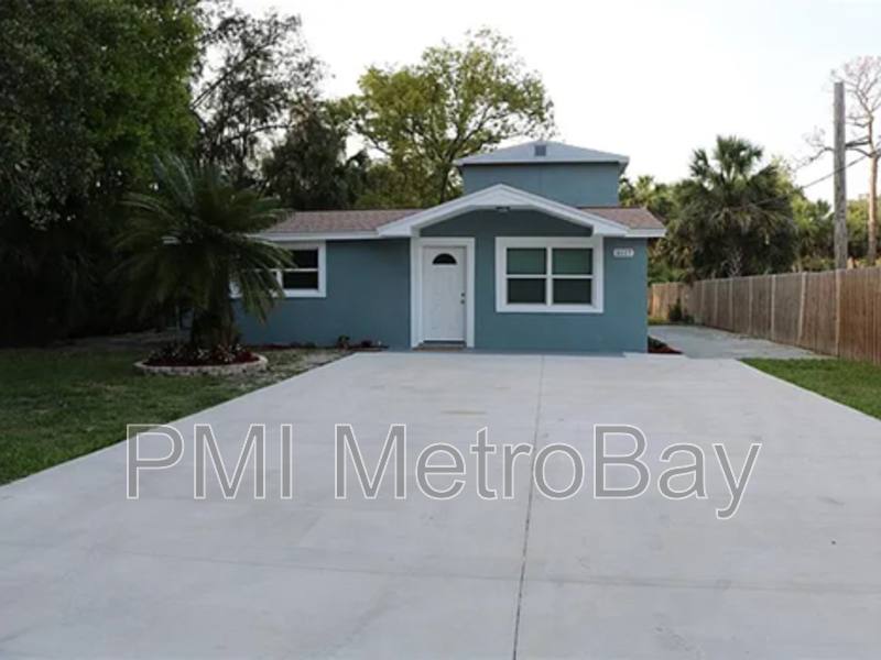 Apartment for rent at 5117 Mallett Dr, Port Richey, FL 34668
