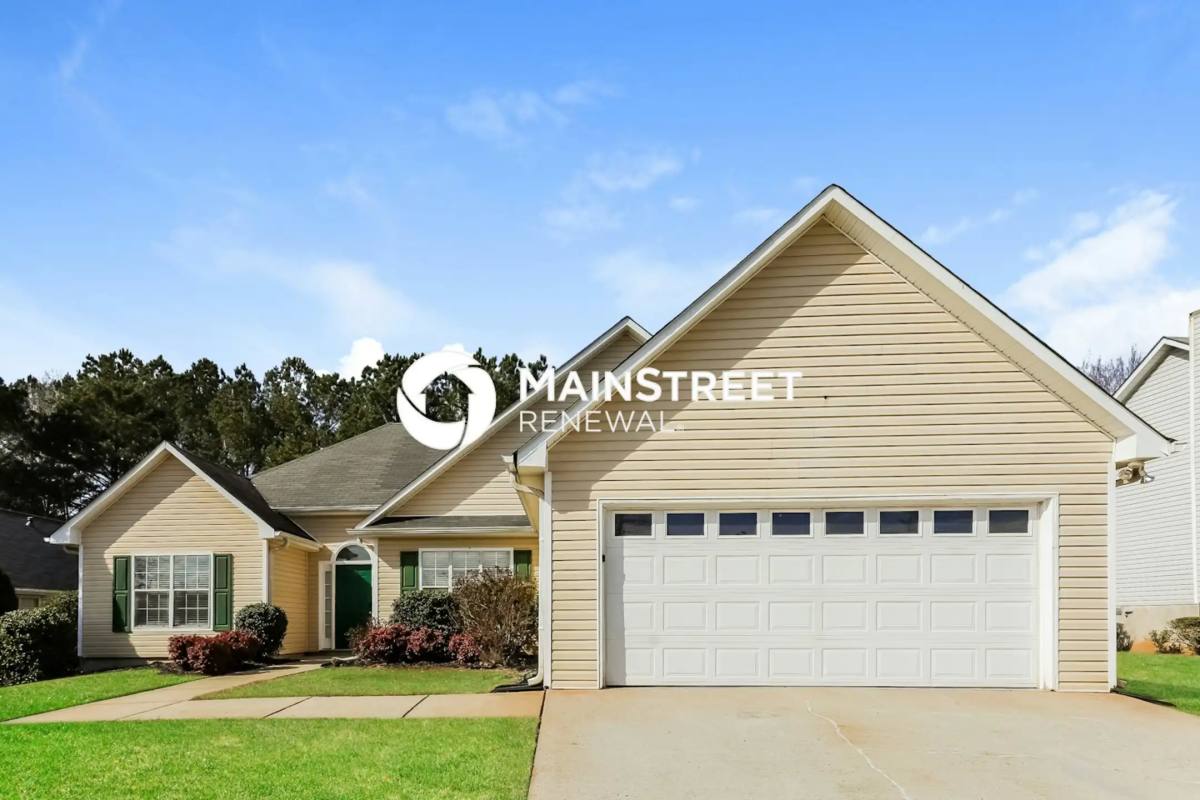 House for rent at 12379 Riviera Dr, Fayetteville, GA 30215
