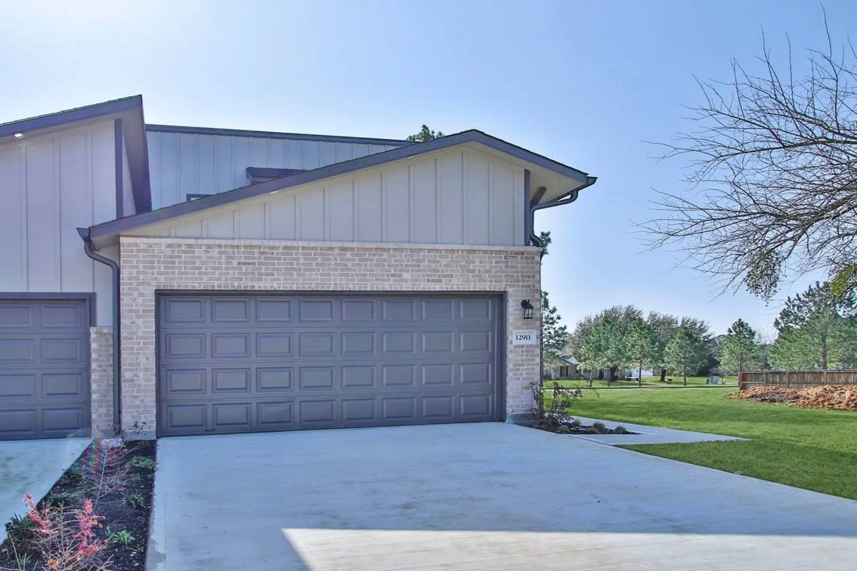 House for rent at 12911 Andromeda Court, Willis, TX 77318