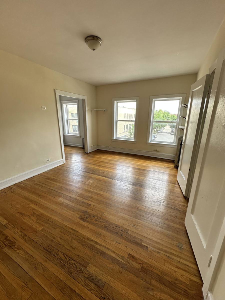 Apartment for rent at 2712 N Milwaukee Ave, Chicago, IL 60647