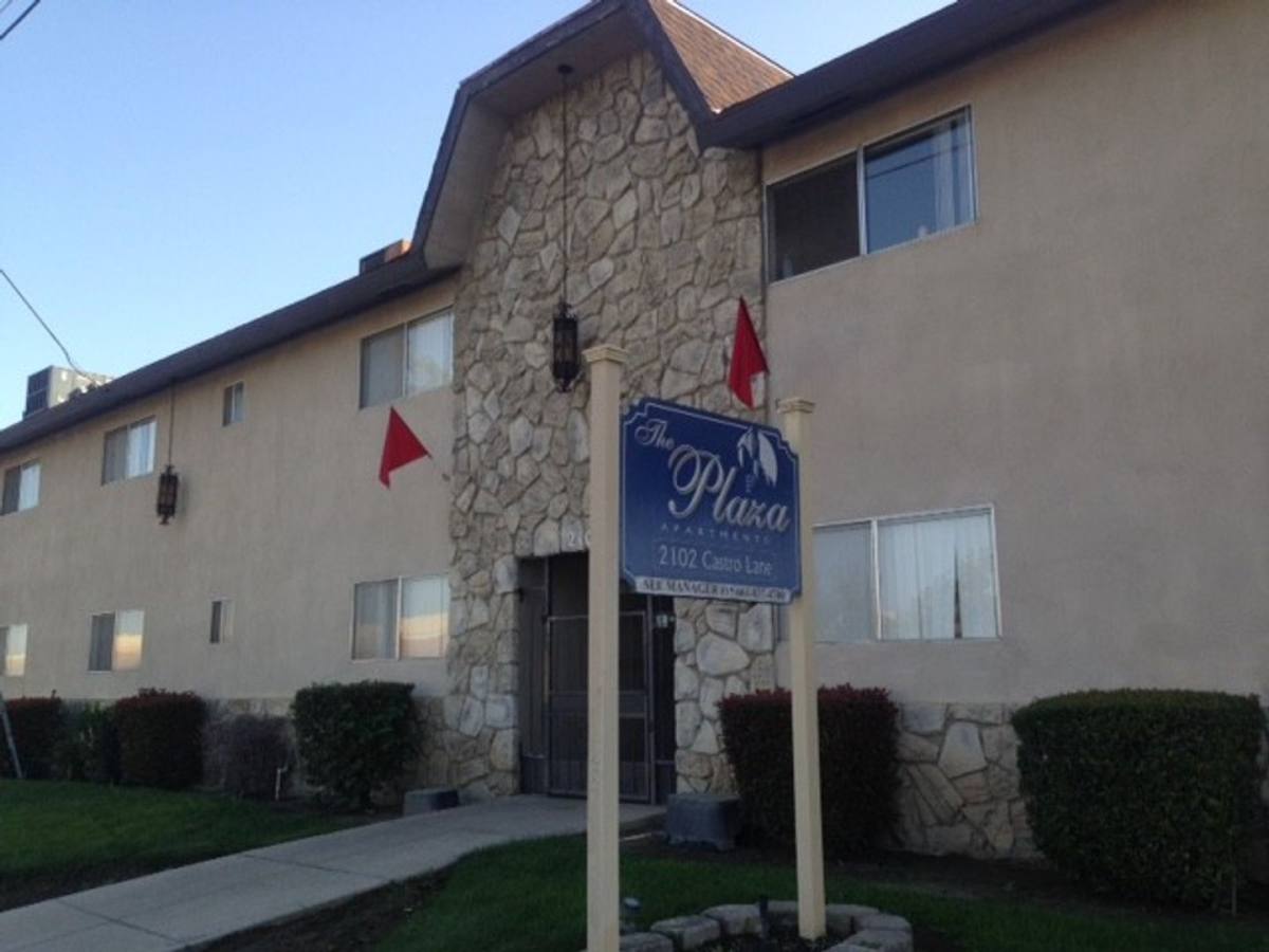Apartment for rent at 2102 Castro Lane, Bakersfield, CA 93304