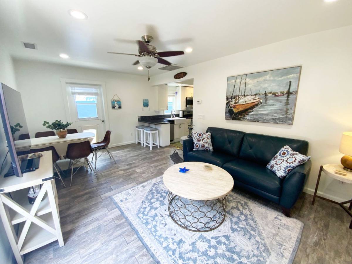 Apartment for rent at 614 I Avenue-Adu, Coronado, CA 92118