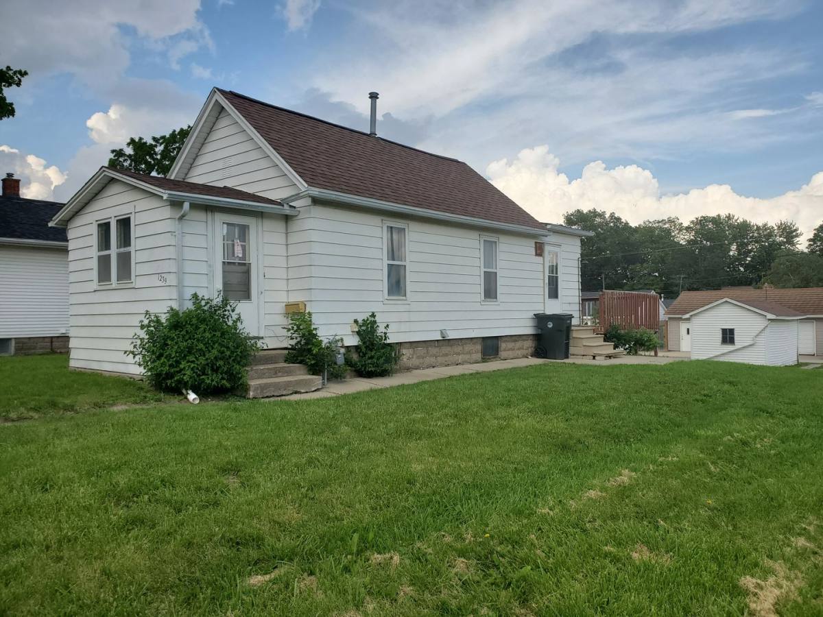 House for rent at 1239 Englewood Ave, Waterloo, IA 50701