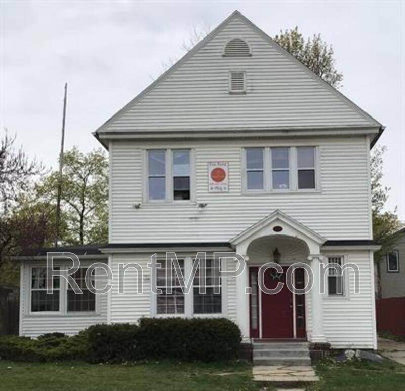 Apartment for rent at 614 S Main St, Mount Pleasant, MI 48858