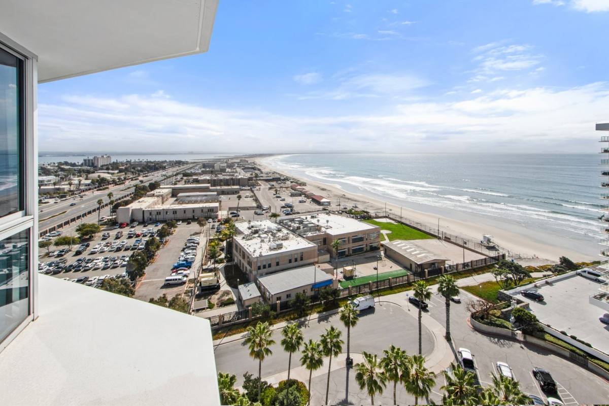 Apartment for rent at 1820 Avenida Del Mundo, Coronado, CA 92118