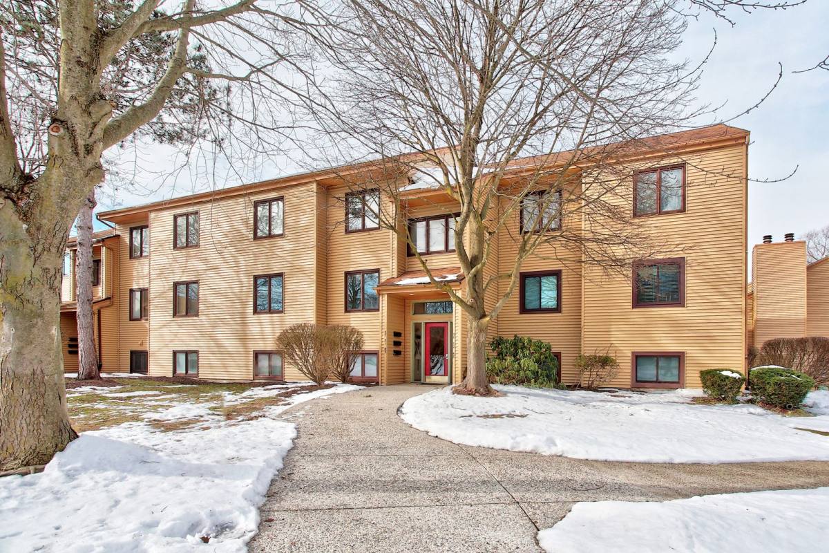 Condo for rent at 300 Farington Blvd, Holland, MI 49423