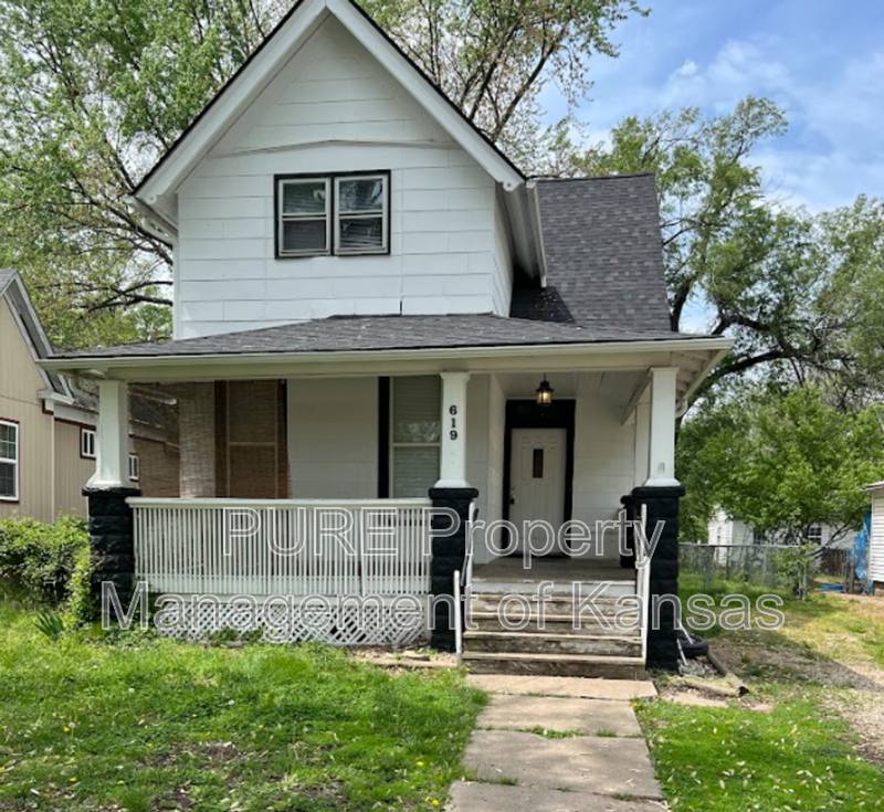 House for rent at 619 SE California Ave, Topeka, KS 66607